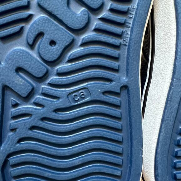 Native Miles Print Shoes Boys Size 6 Frontier Blue Shell White Lightning Slip On - Picture 9 of 9